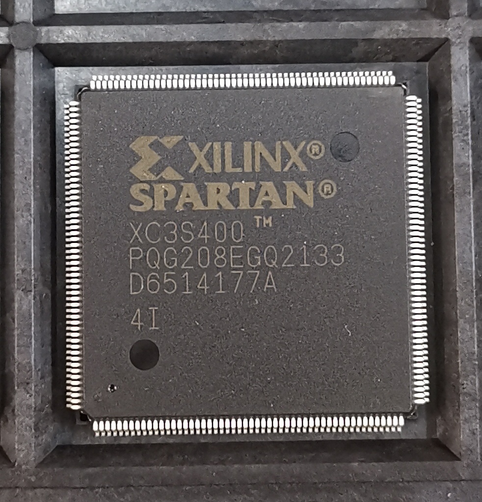 Xilinx XC3S400-4PQG208C